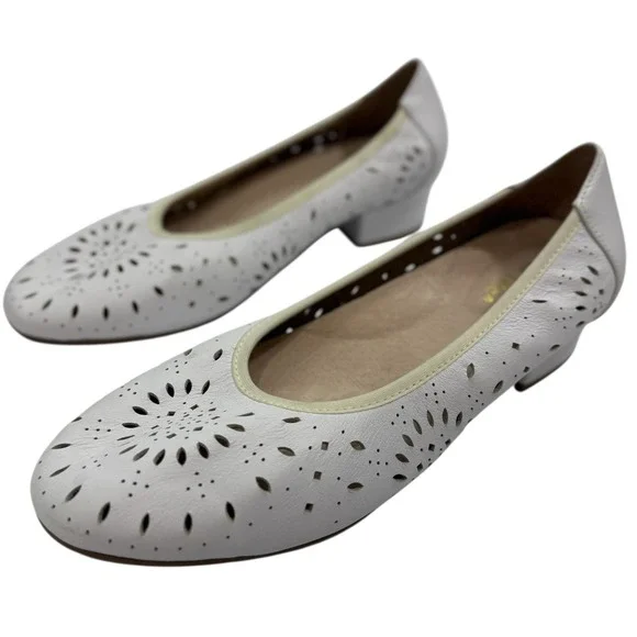 David Tate Proud White Leather Nubuck Slip On Pumps Block Heels Shoes 9.5WW - Picture 1 of 8